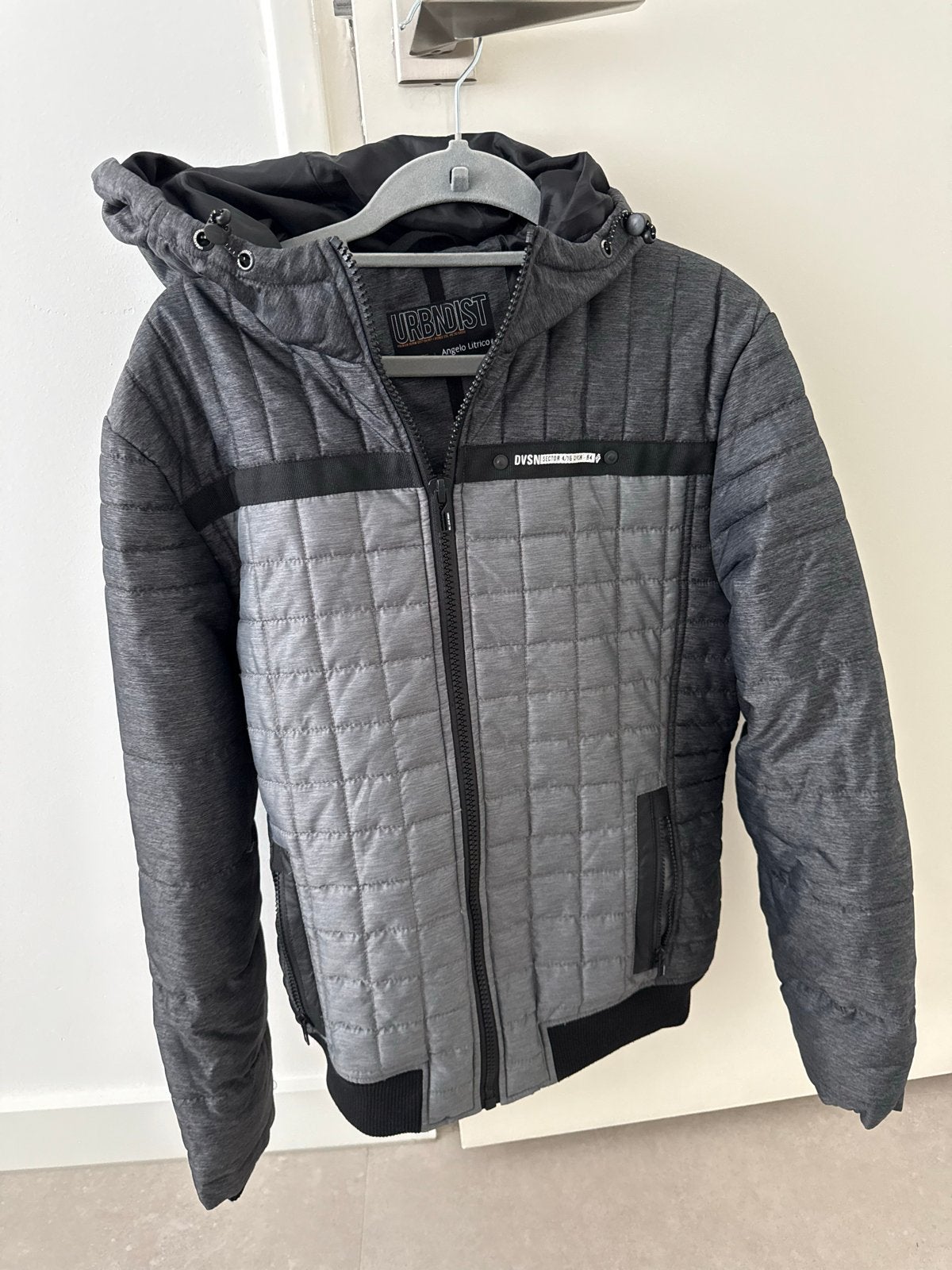 Heren winterjas URBNDIST Angelo Litrico, maat M, Ophalen of Verzenden, Zo goed als nieuw, Maat 48/50 (M), Grijs