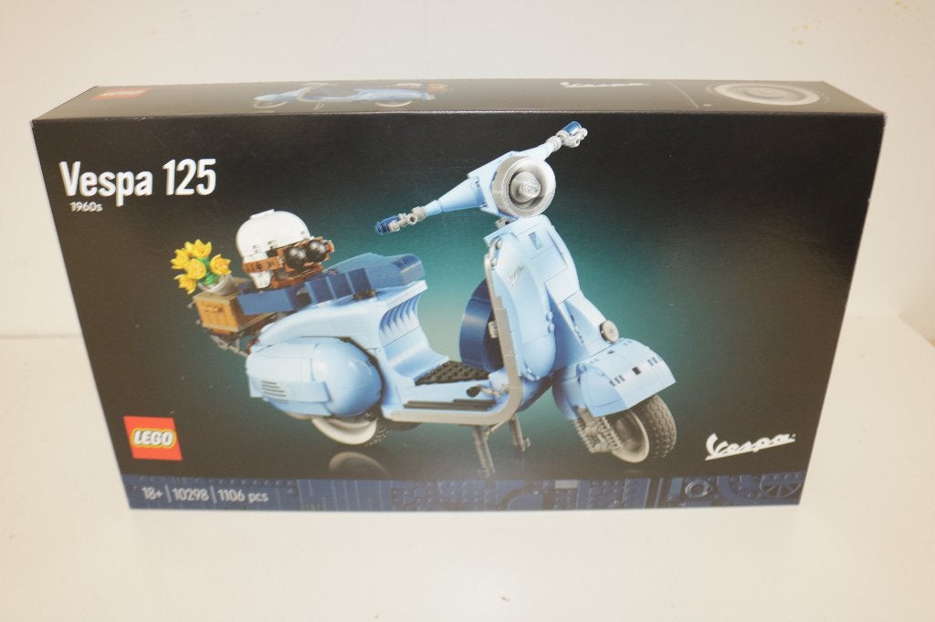 Lego 10298 VESPA BRAND NEW SEALED €50, Lego, Nieuw, Ophalen of Verzenden, Complete set