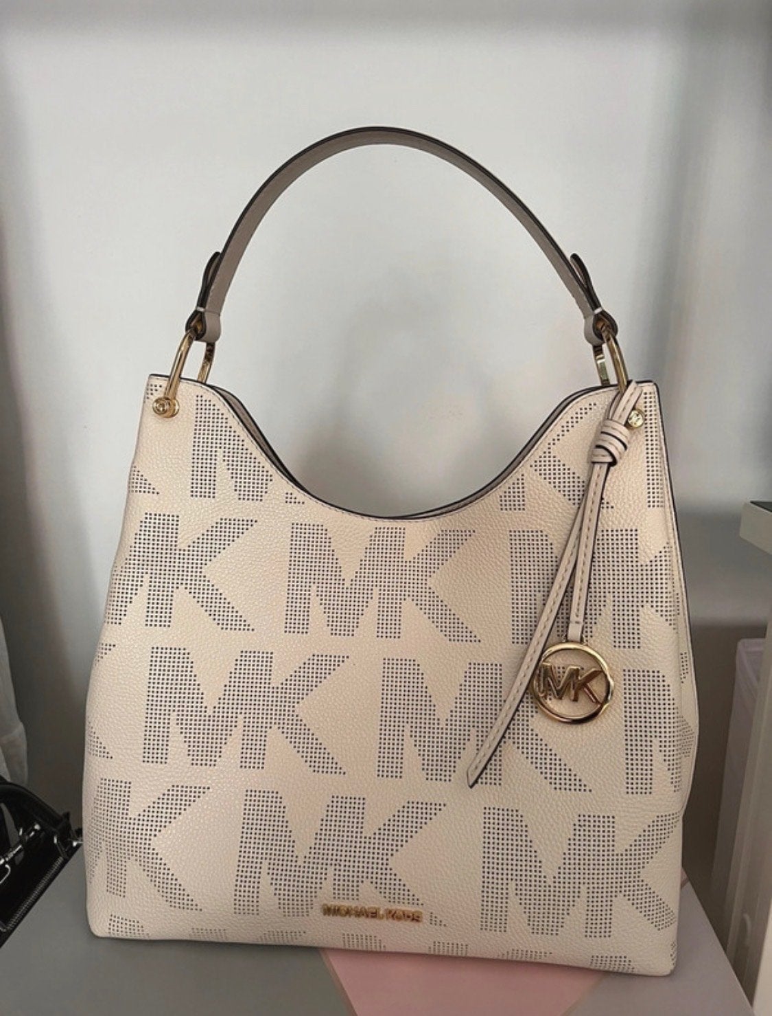 Michael Kors Schoudertas - Crème met MK-logo, Ophalen of Verzenden, Zo goed als nieuw, Beige, Schoudertasje