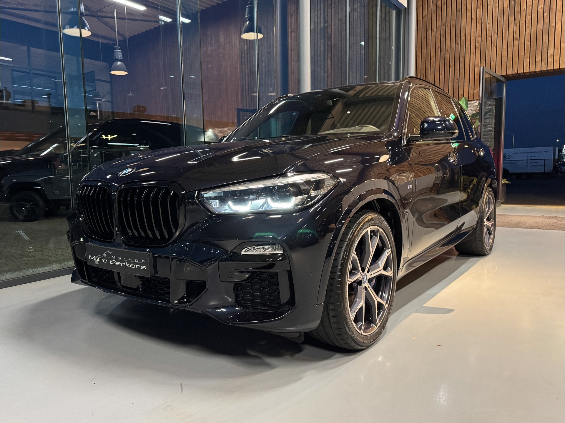 BMW X5 xDrive45e High Exe. M-Sport Pano H+K 21" (bj 2020), Auto's, Gebruikt, Zwart, Leder, Vierwielaandrijving