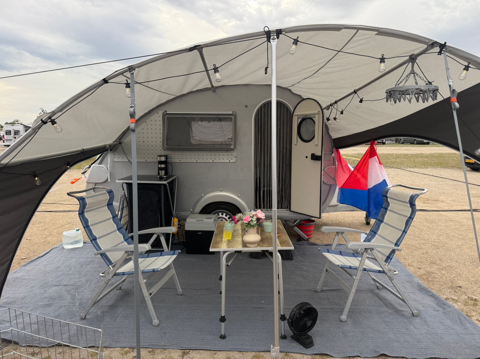 Luifel t@b320 met afritsbare zijwanden, Caravans en Kamperen, Ophalen, Zo goed als nieuw, Tot en met 4