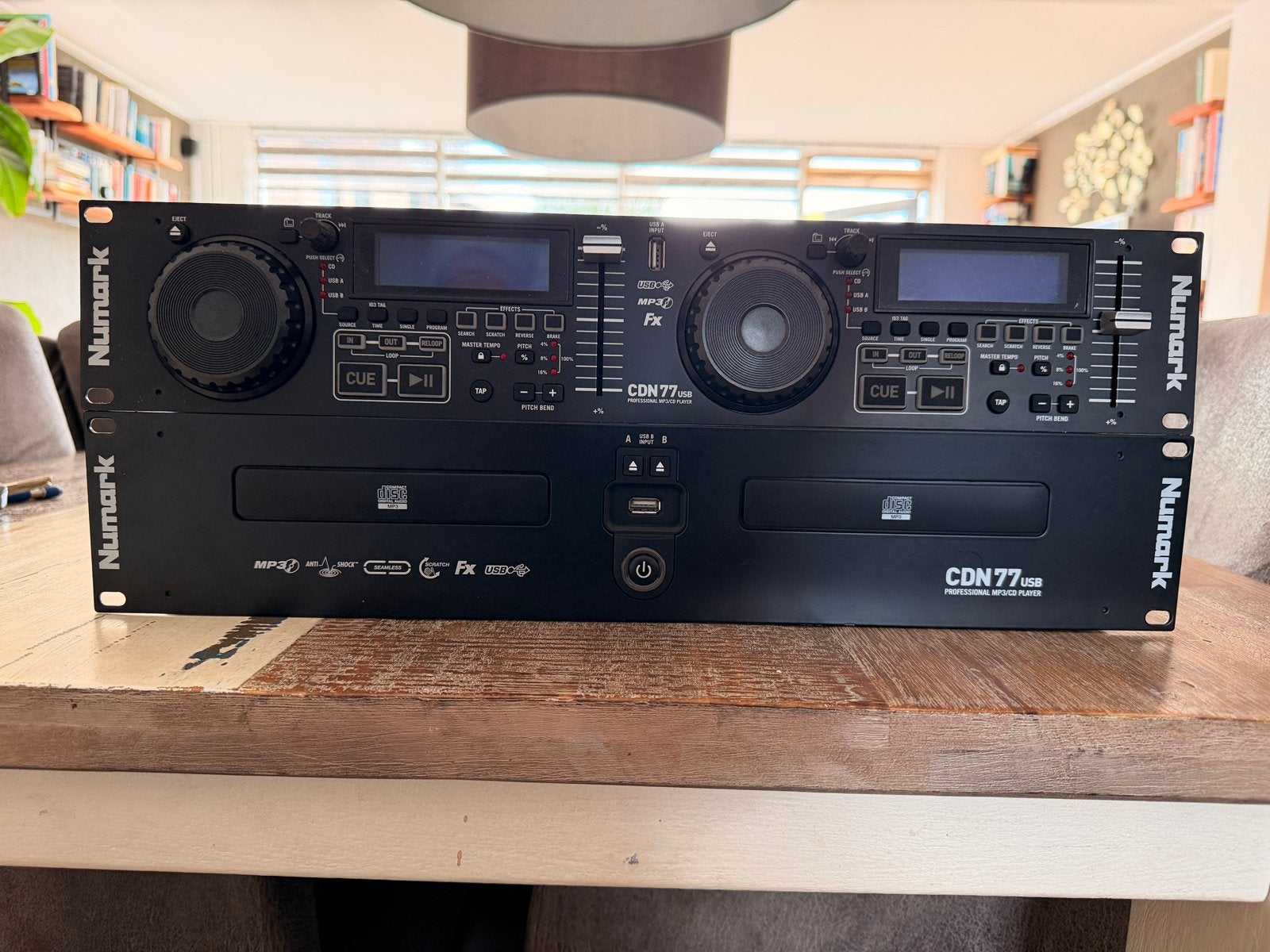 Numark CDN77 USB Professionele MP3/CD Speler, Ophalen of Verzenden, Zo goed als nieuw, Dj-set, Numark