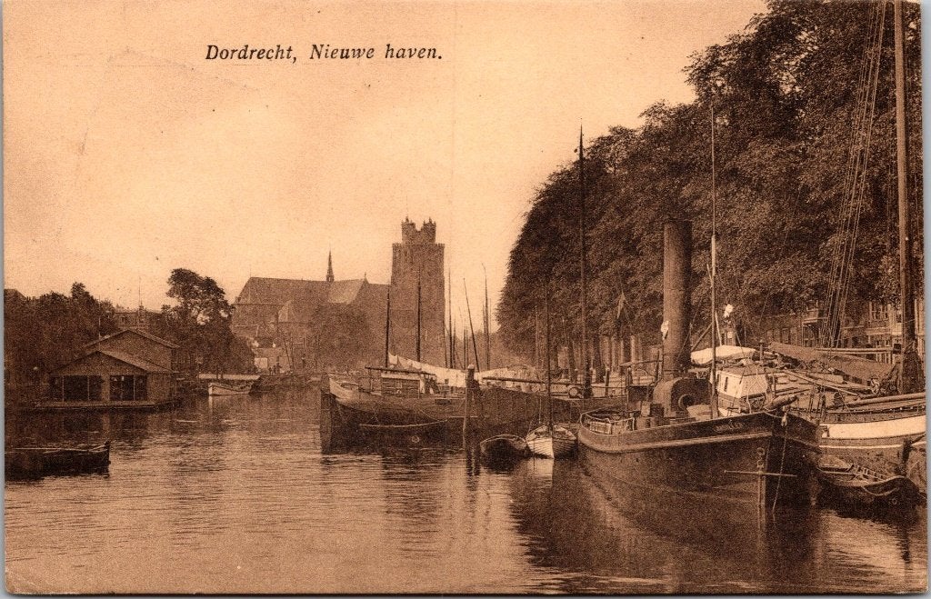 Dordrecht - 12 antieke ansichtkaarten Nieuwe Haven