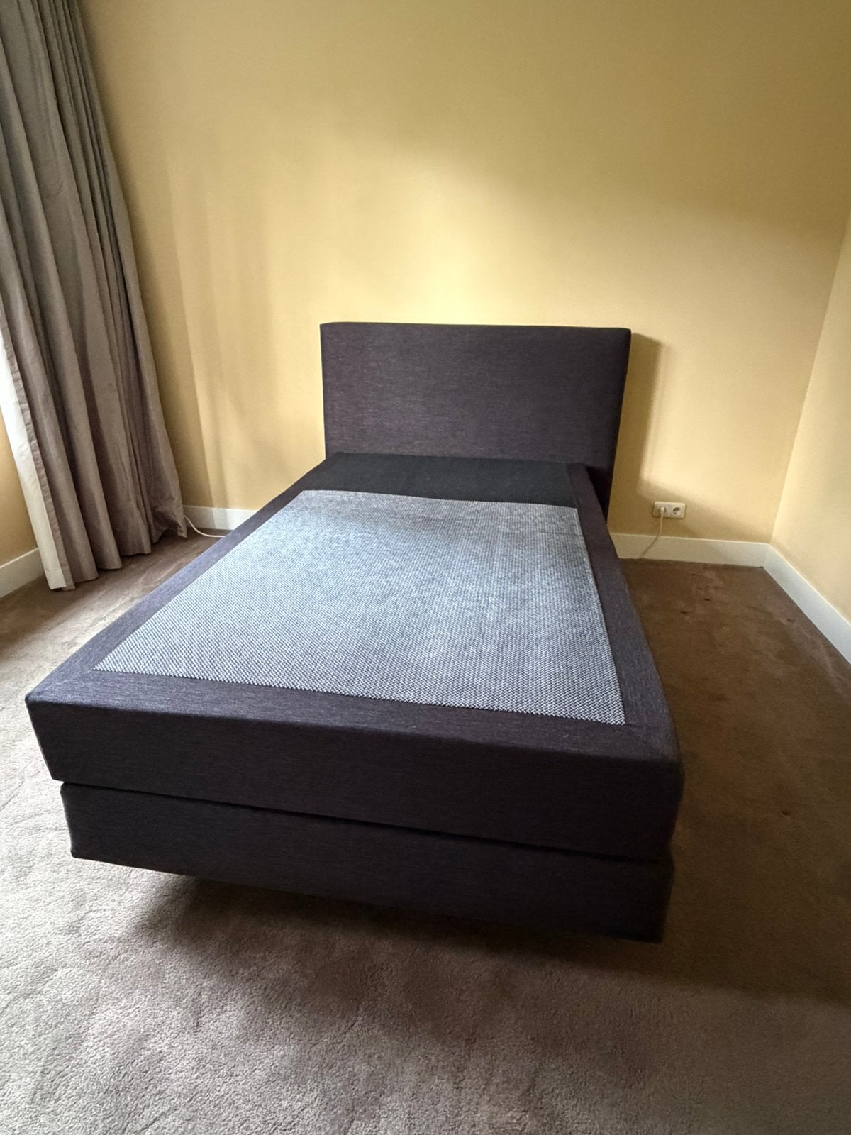 Boxspring electrisch 120x210, Ophalen, Zwart, Zo goed als nieuw, Twijfelaar