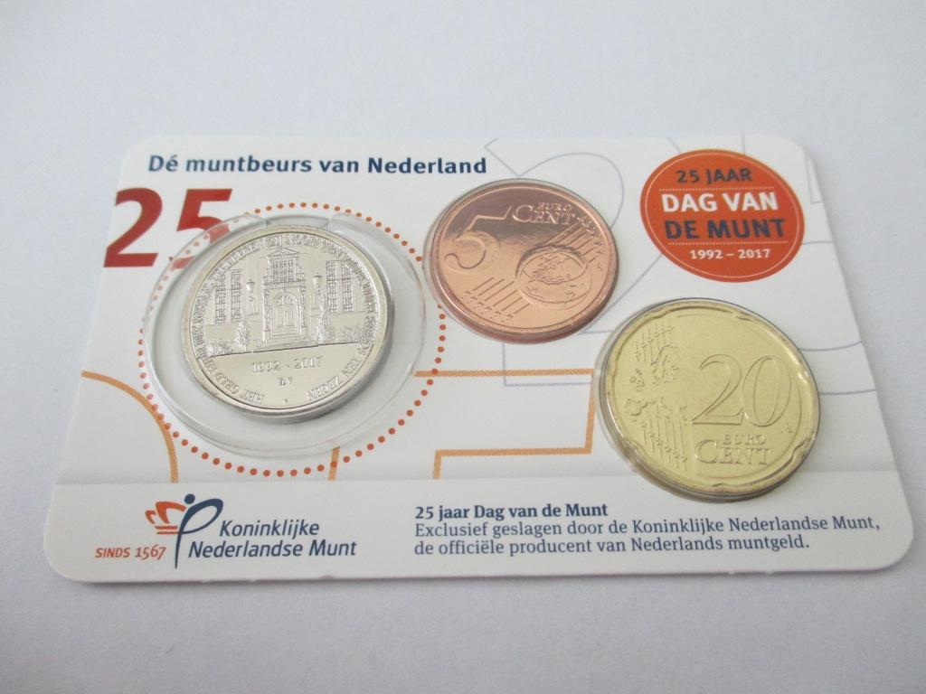 Coincard 25 jaar dag van de munt 2017, Postzegels en Munten, Munten | Nederland, Ophalen of Verzenden, Koningin Beatrix, Euro's