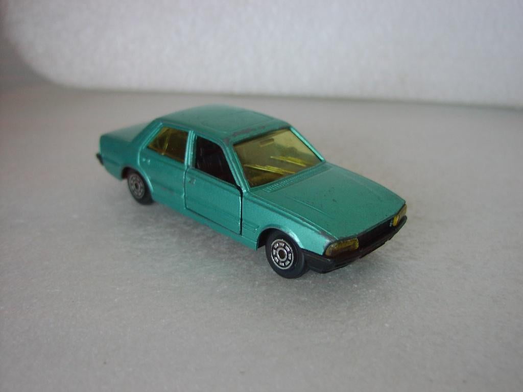 Peugeot 505 Jet-car Norev Metal in bespeelde staat, Hobby en Vrije tijd, Verzenden, Gebruikt, Auto, Norev