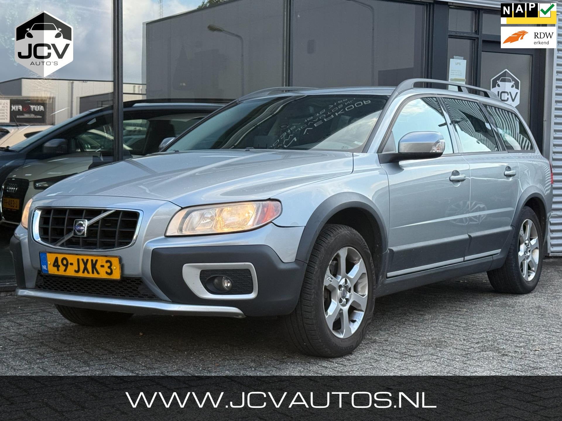 Volvo XC70 3.2 Momentum APK/NAP/NAVI/LEER/TREKHAAK, Auto's, 238 pk, XC70, 1744 kg, Euro 4