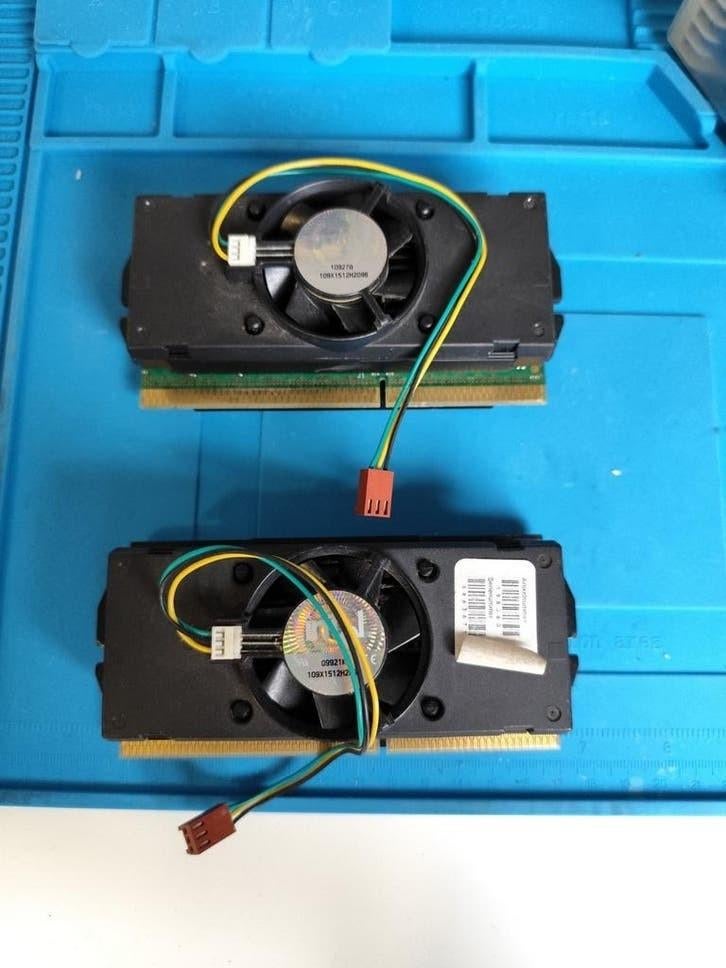 Intel Pentium III 500 MHz matching pair slot 1, Computers en Software, Vintage Computers, Ophalen of Verzenden, Intel