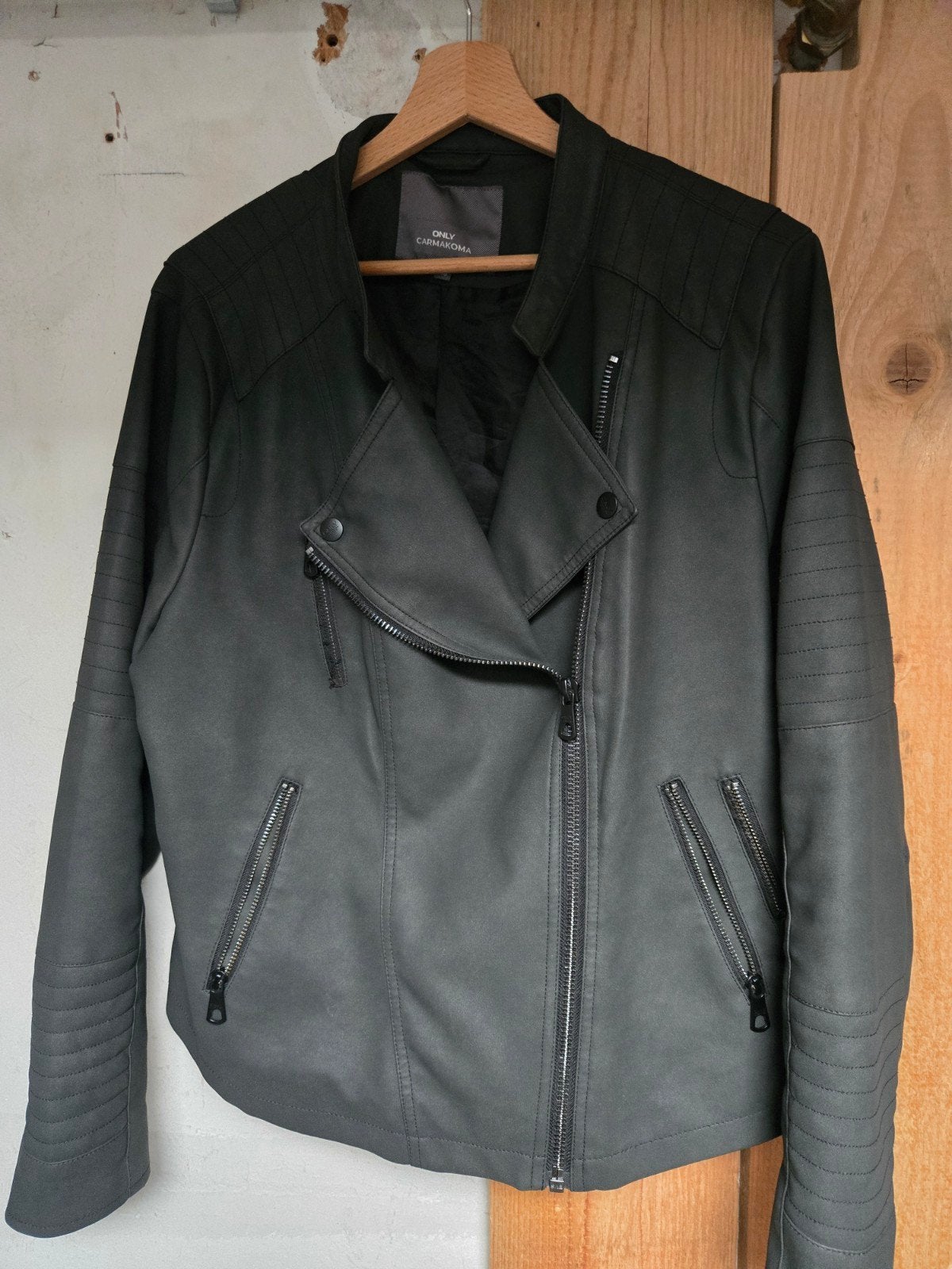 Zwart leren jasje dames maat 46 Only Carmakoma, Kleding | Dames, Zwart, Maat 46/48 (XL) of groter, Ophalen of Verzenden, Zo goed als nieuw