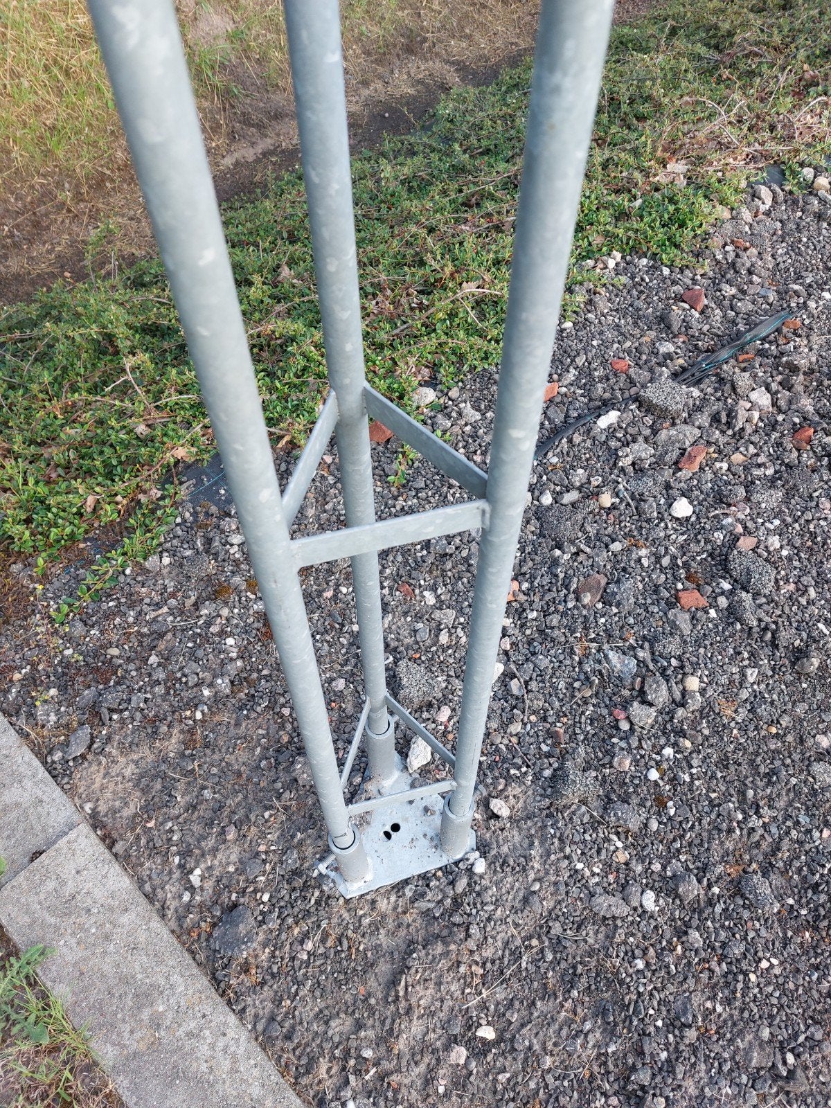 Mast 2x3m met topbuisje en grondpen, Gebruikt, Onbekend@voorbeeld.com, Onbekend, Mast