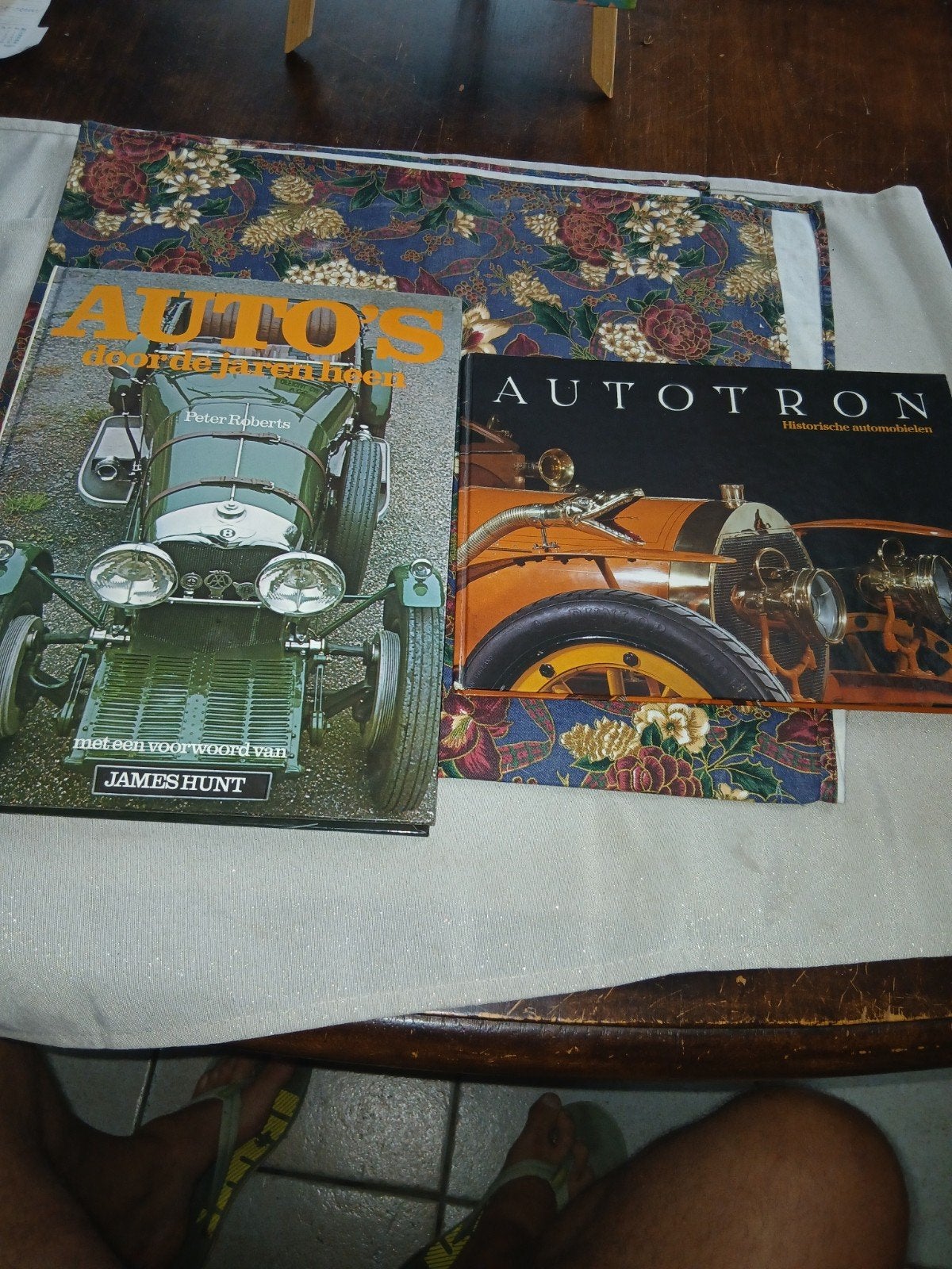 Boekenover auto's: 'Auto's door de jaren heen' en 'Autotron', Algemeen, Ophalen of Verzenden, Zo goed als nieuw, Peter Roberts, James Hunt