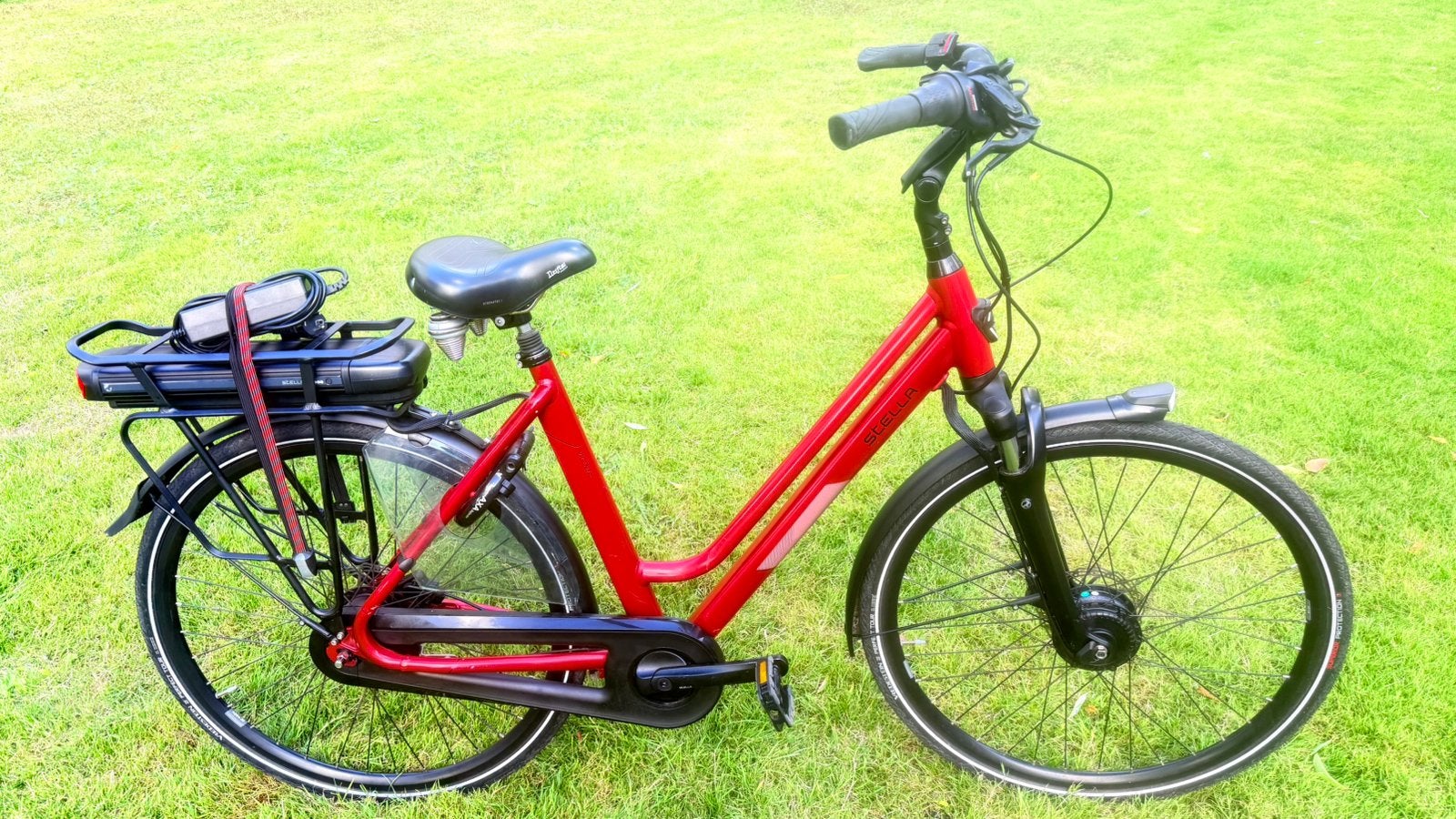 Goede gave unisex damesfiets E-bike Stella Vicenza 53cm N8, 53 tot 56 cm, Versnellingen, Zo goed als nieuw, Schijfrem