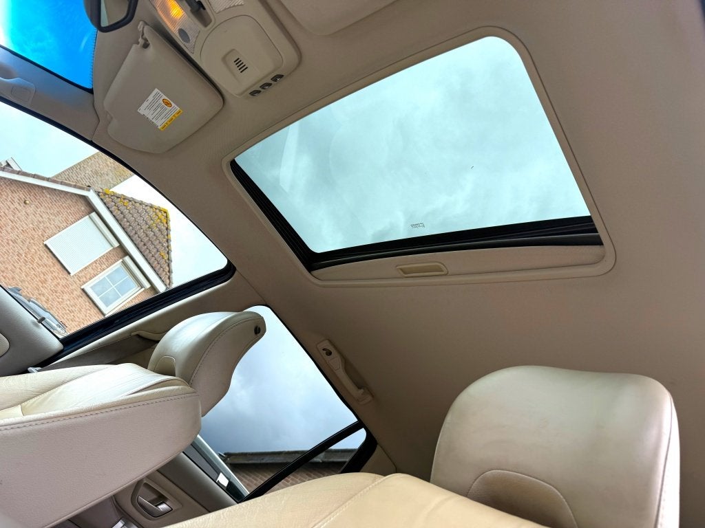 Volvo XC90 2.5T 4X4 AWD OPEN-DAK SIDE-STEPS/OCEAN-RACE/STOEL, Gebruikt, Beige, Blauw, 7 stoelen