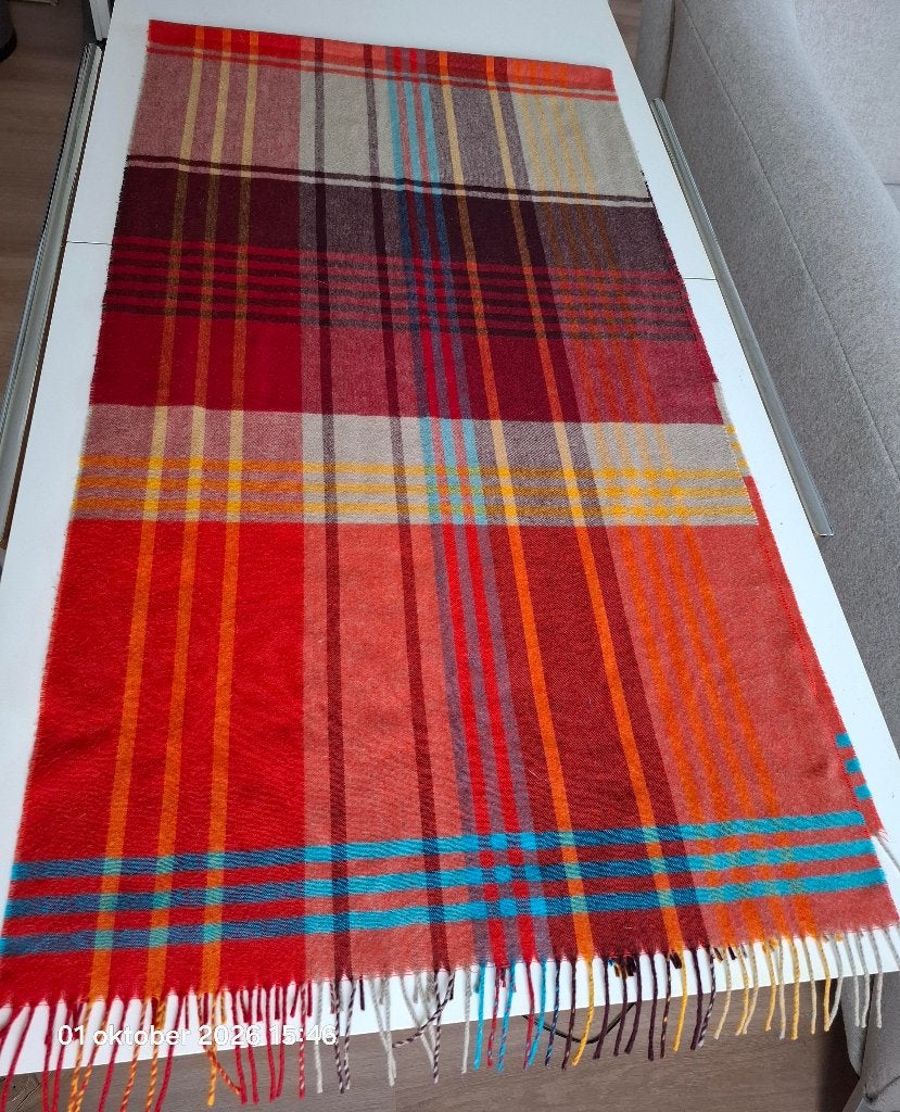 Felgekleurde wollen sjaal voor de herfst of winter, Ophalen, Maat 46/48 (XL) of groter, Sjaal, Onbekend
