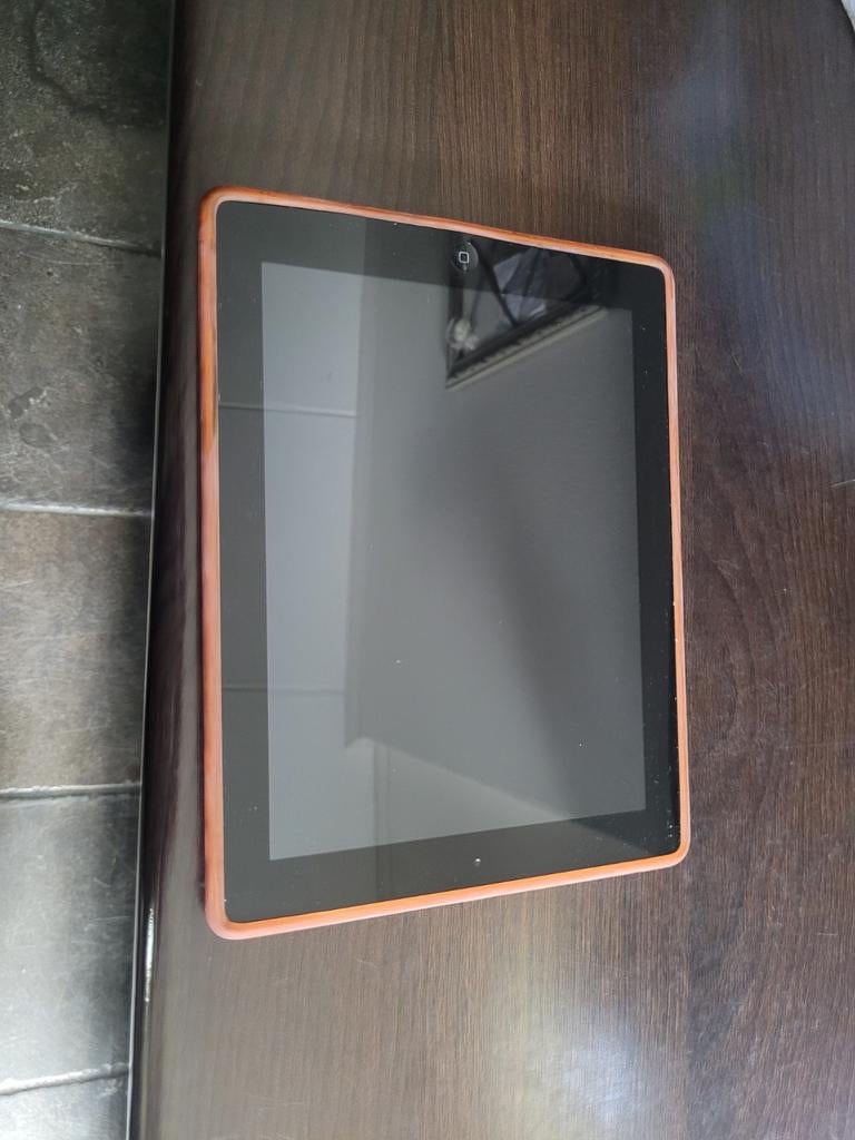 Apple iPad 2,16GB Wi-Fi - Zilver met oranje hoes, Gebruikt, Apple iPad, 16 GB, Wi-Fi