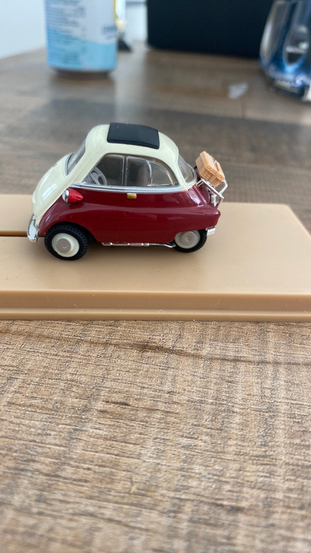 Bmw Isetta 150 1:43, Ophalen of Verzenden, Zo goed als nieuw, Auto, MiniChamps