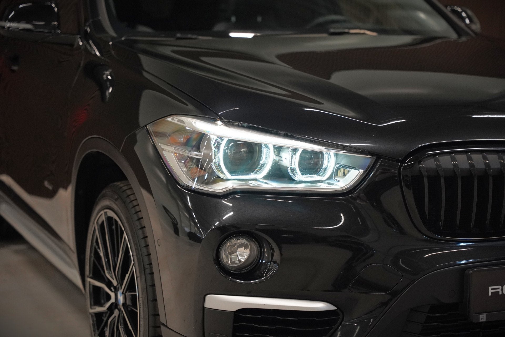 Foto 13 van BMW X1 xDrive20i High Executive | Panoramadak | Head-Up Disp