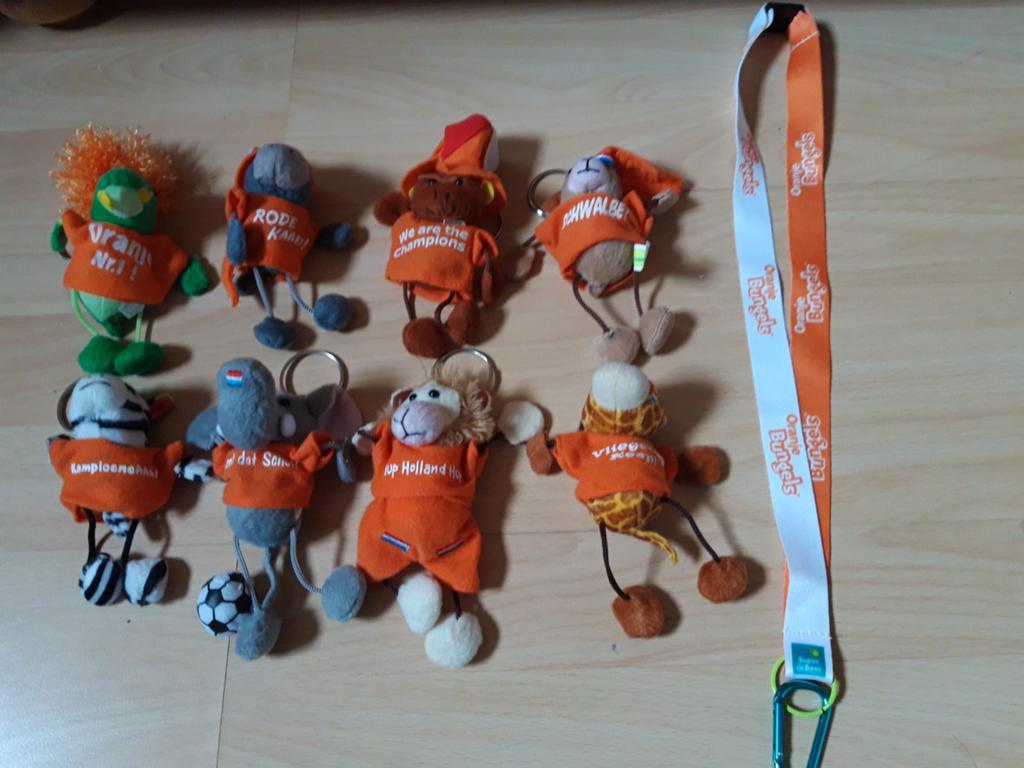 Oranje voetbalbungels Super de Boer, Verzamelen, Supermarktacties, Ophalen of Verzenden