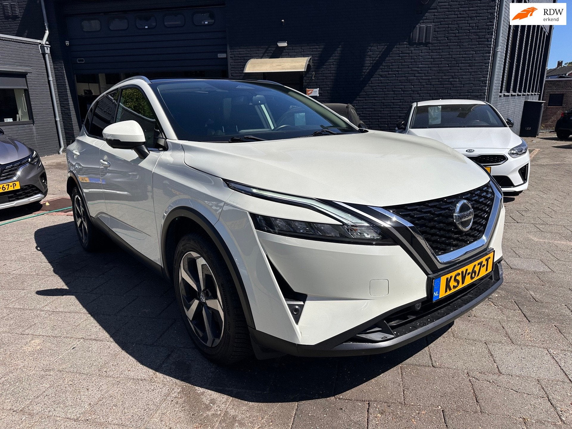 Nissan Qashqai 1.3 MHEV (158pk) Aut. Xtronic Premium, Dealer onderhouden, Euro 6, Wit, Bedrijf