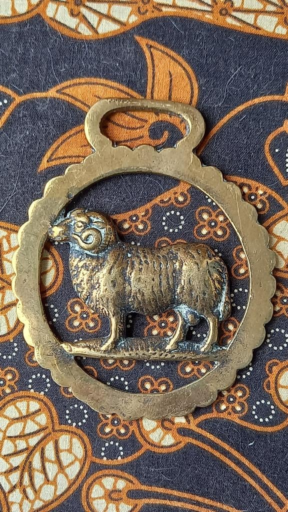 Zeldzaam antiek ram kleppermannetje uit Engeland 10,3 cm., Ophalen of Verzenden, Koper