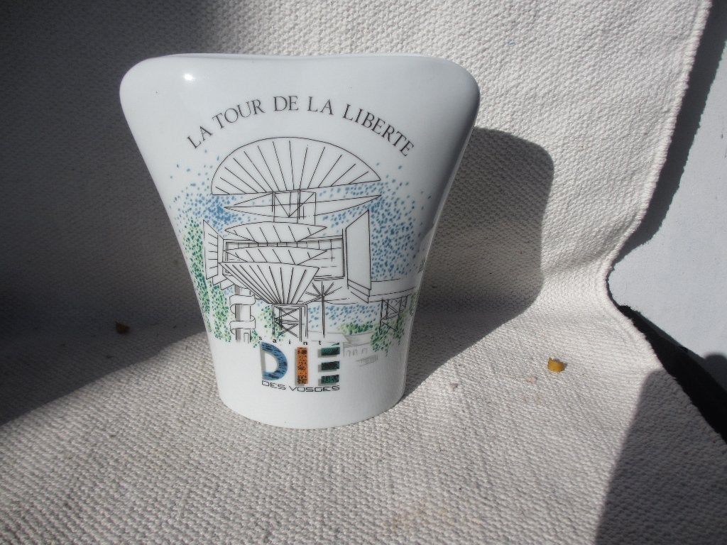 Vaas Limoges "La Tour de la Liberte" Saint Die des Voges, Wit, Ophalen of Verzenden, Zo goed als nieuw, 19 cm
