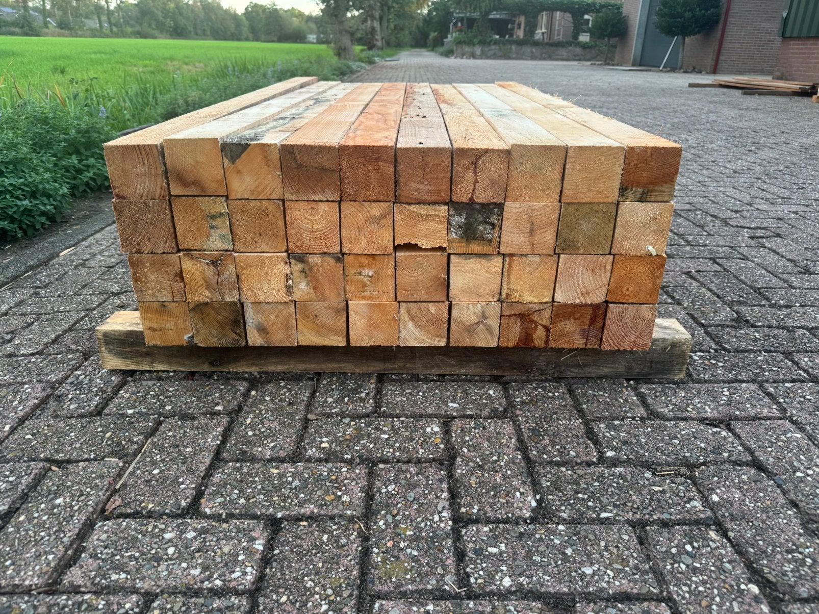 Houten balkjes 7,5x7,5x150 - 350 stuks, Tuin en Terras, Ophalen, Zo goed als nieuw