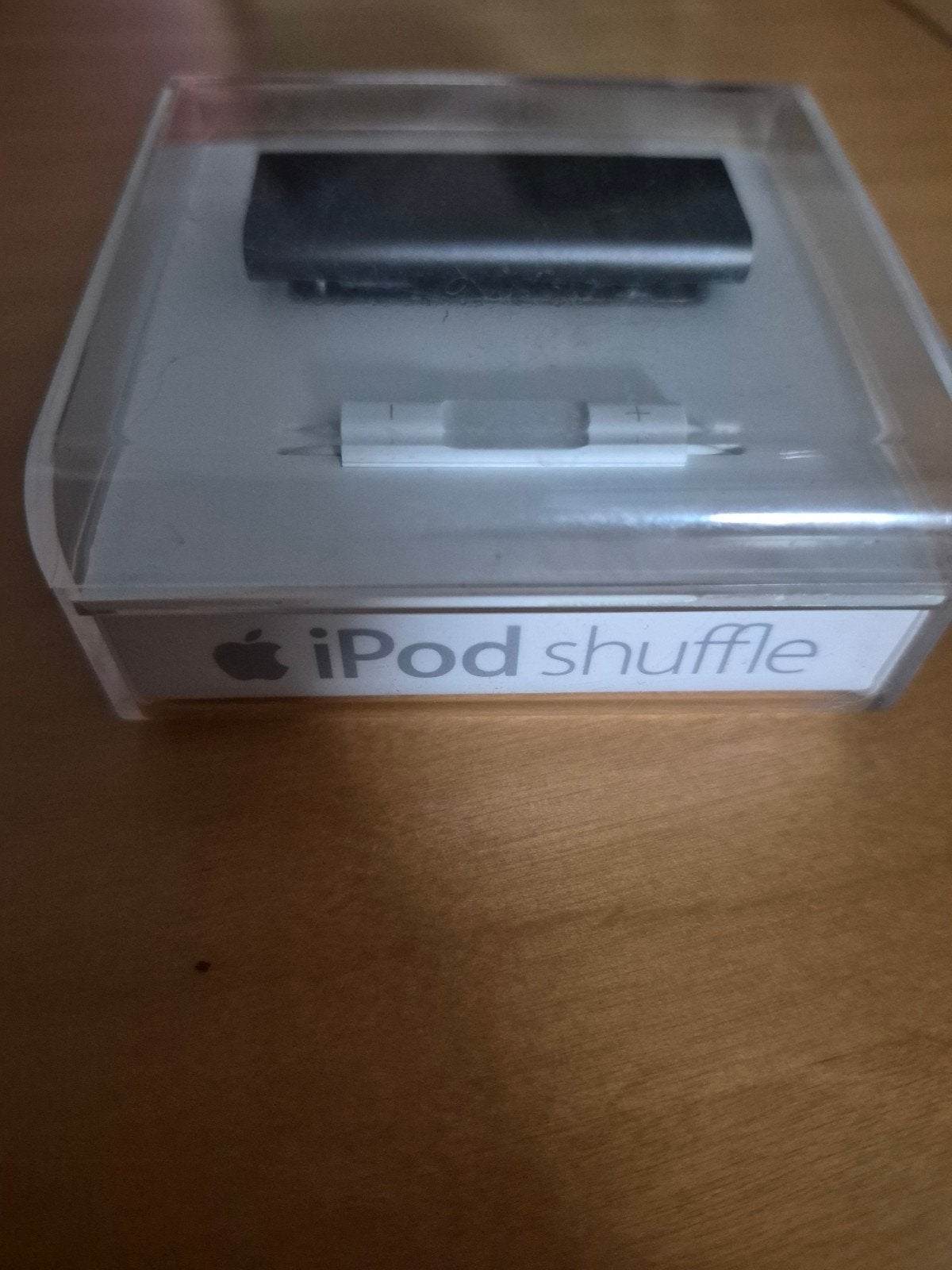 Apple iPod shuffle, Audio, Tv en Foto, Mp3-spelers | Apple iPod, Shuffle, Zwart, Ophalen of Verzenden, Zo goed als nieuw