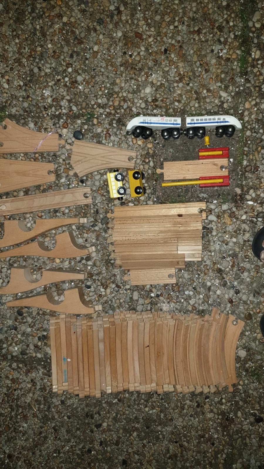 Houten Trein/treinrails van merk BRIO, Kinderen en Baby's, Speelgoed | Houten speelgoed, Gebruikt, Rij- of Hobbelspeelgoed, Ophalen