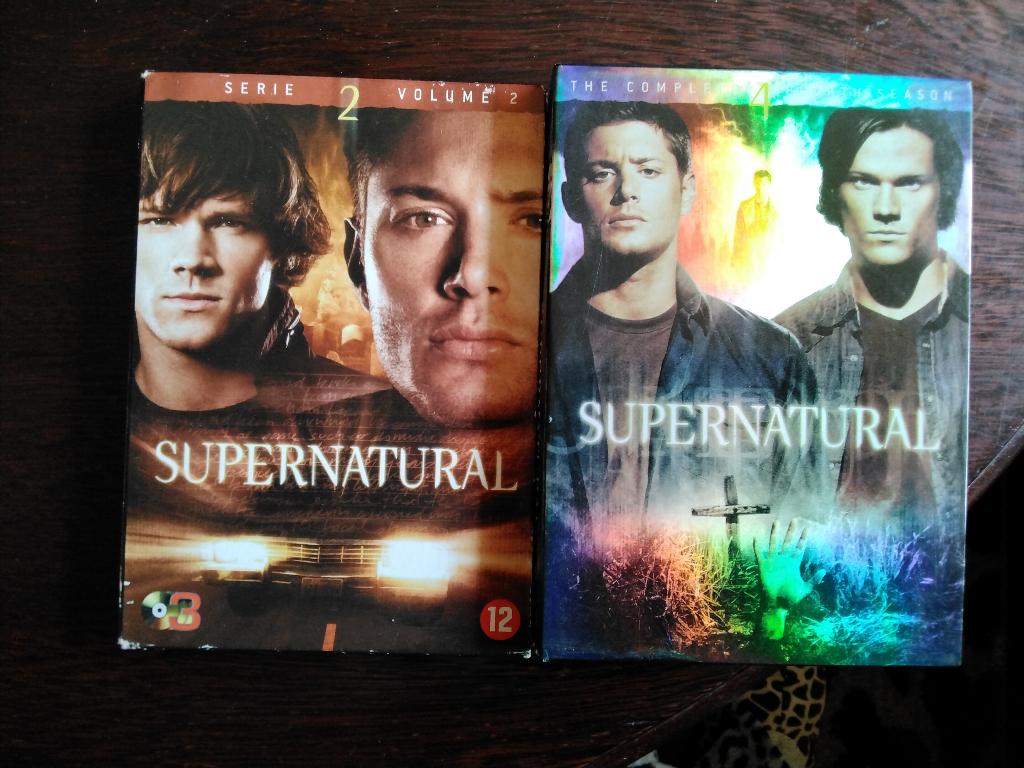 Supernatural seizoen 2 volume 2 en seizoen 4 compleet, 2 box, Cd's en Dvd's, Dvd's | Tv en Series, Boxset, Ophalen of Verzenden