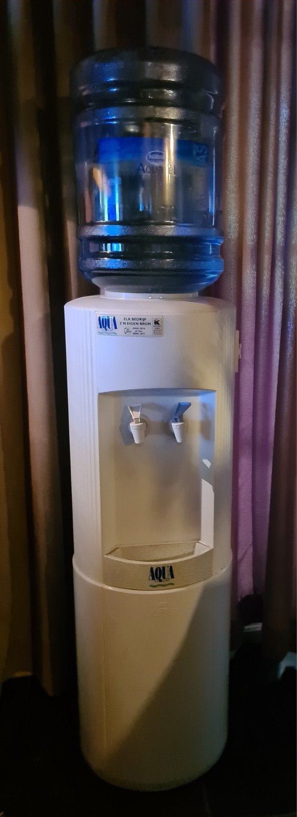 Aqua Waterkoeler met Flessenhouder, Ophalen, Waterkoeler