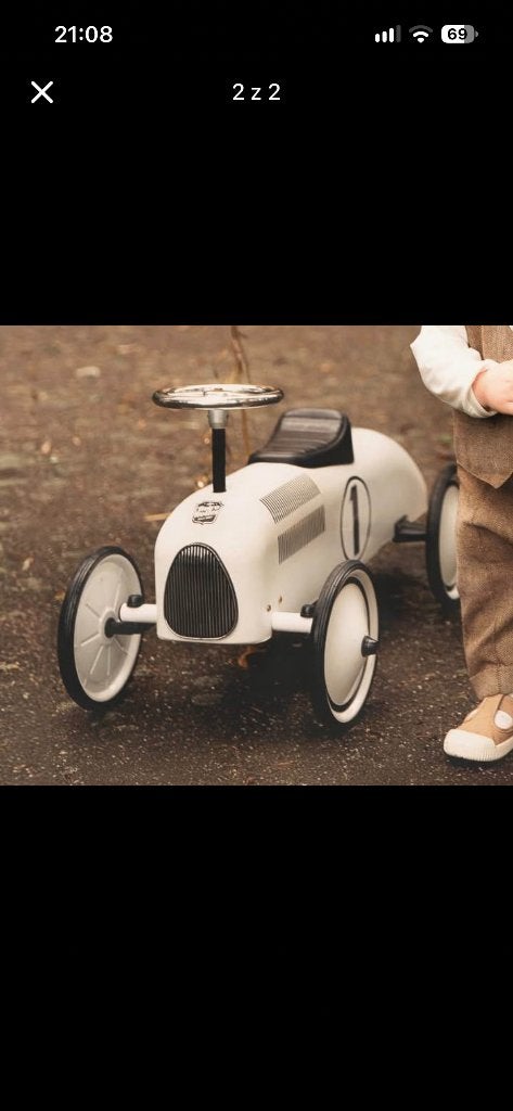 Kinder auto, Zo goed als nieuw