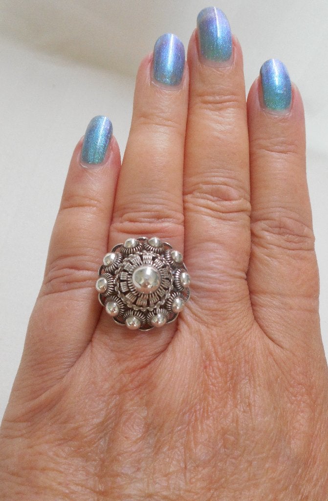 Prachtige grote zilveren Zeeuwse knop ring Niekerk nr.127