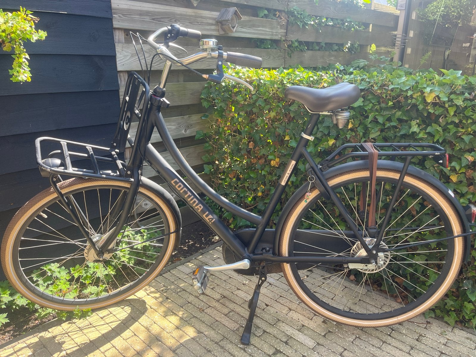 Cortina U4 Transportfiets Dames, 7 versnellingen, mat zwart, Fietsen en Brommers, Fietsen | Dames | Damesfietsen, Versnellingen