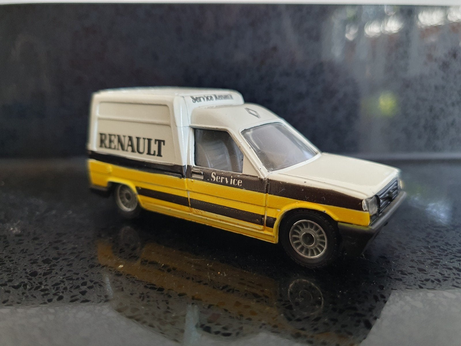 Solido 1:43 Renault Express service, Ophalen of Verzenden, Gebruikt, Auto, Solido
