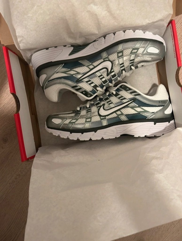 Nike schoenen, Kleding | Dames, Ophalen of Verzenden, Nieuw, Sneakers of Gympen