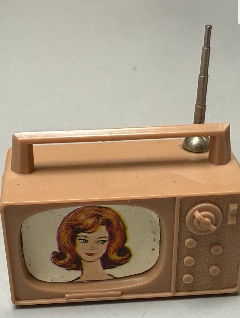 Barbie Ken vintage portable tv + metalen antenne, Verzamelen, Ophalen of Verzenden, Gebruikt, Pop