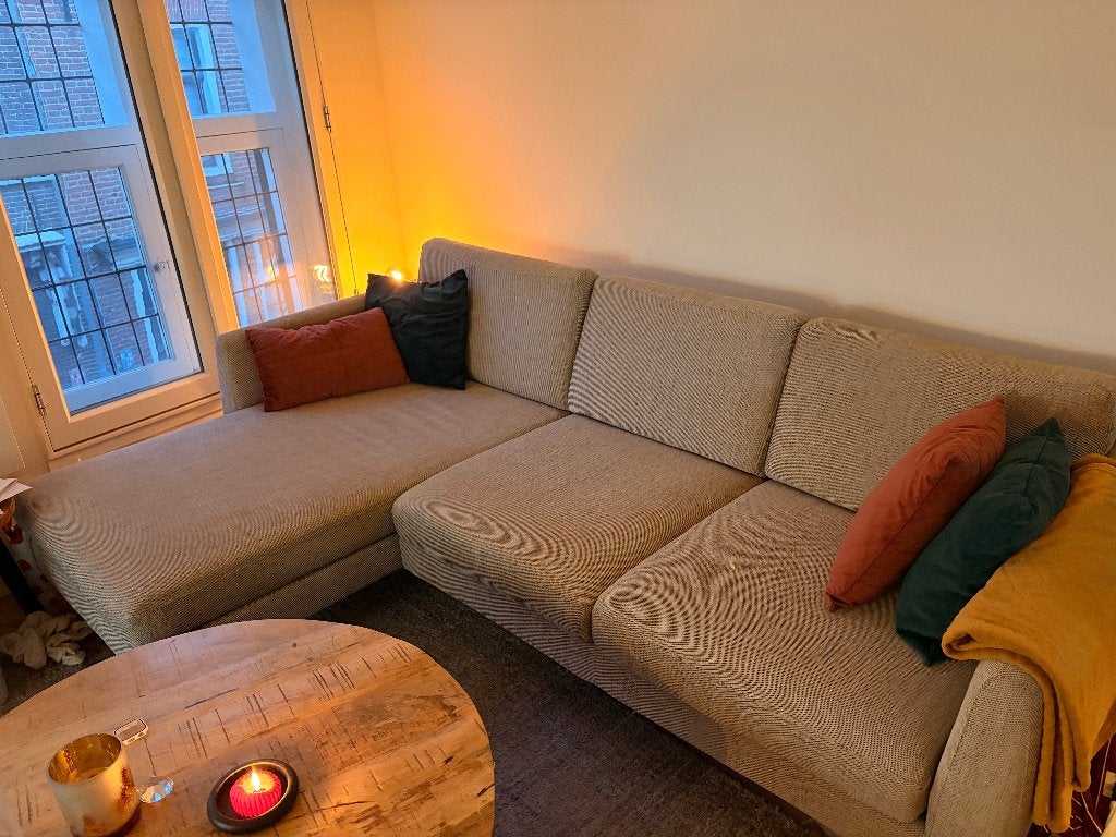 IKEA SMEDSTORP 3-zitsbank met chaise longue – beige, Huis en Inrichting, Ophalen, Modern Scandinavisch, licht en tijdloos, Gebruikt