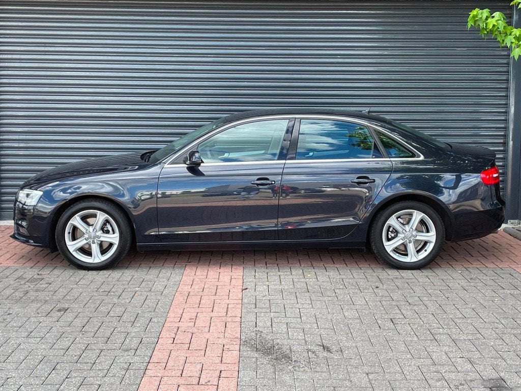 Audi A4 Limousine 2.0 TDI Business Edition Automaat | Trekha, Stof, Gebruikt, 4 cilinders, 150 pk