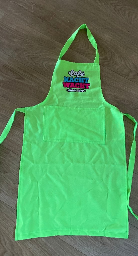 6x zelfgemaakte groene kinderschort met tekst (los te koop), Ophalen of Verzenden, Gebruikt, 134 t/m 140, Jongen of Meisje
