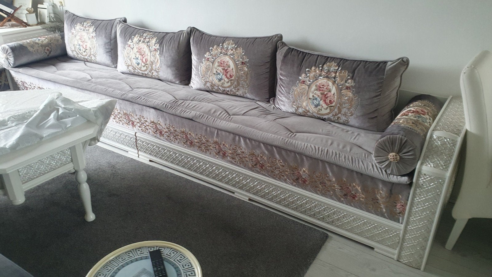 Marokkaanse banken met nieuwe bekleding en tafels, Huis en Inrichting, Ophalen of Verzenden