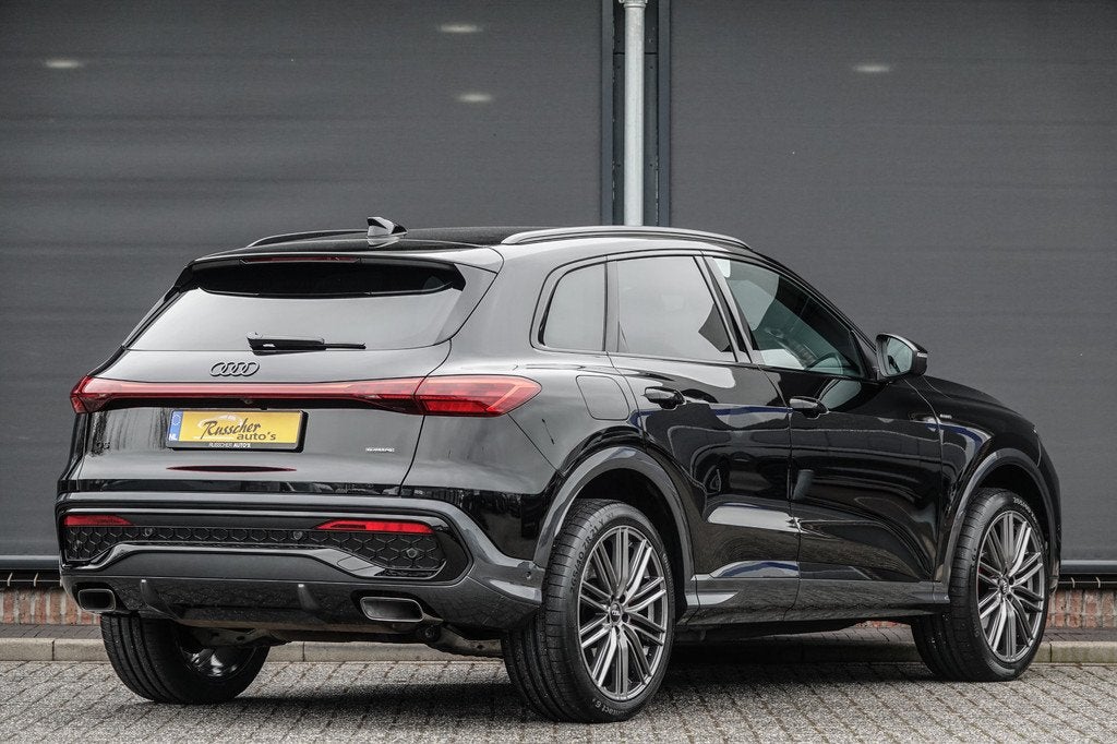 Audi Q5 e-hybrid 367Pk | Plug In Hybride | Quattro | S-Line, Auto's, Audi, Automaat, Automatische klimaatregeling, Gebruikt, Zwart