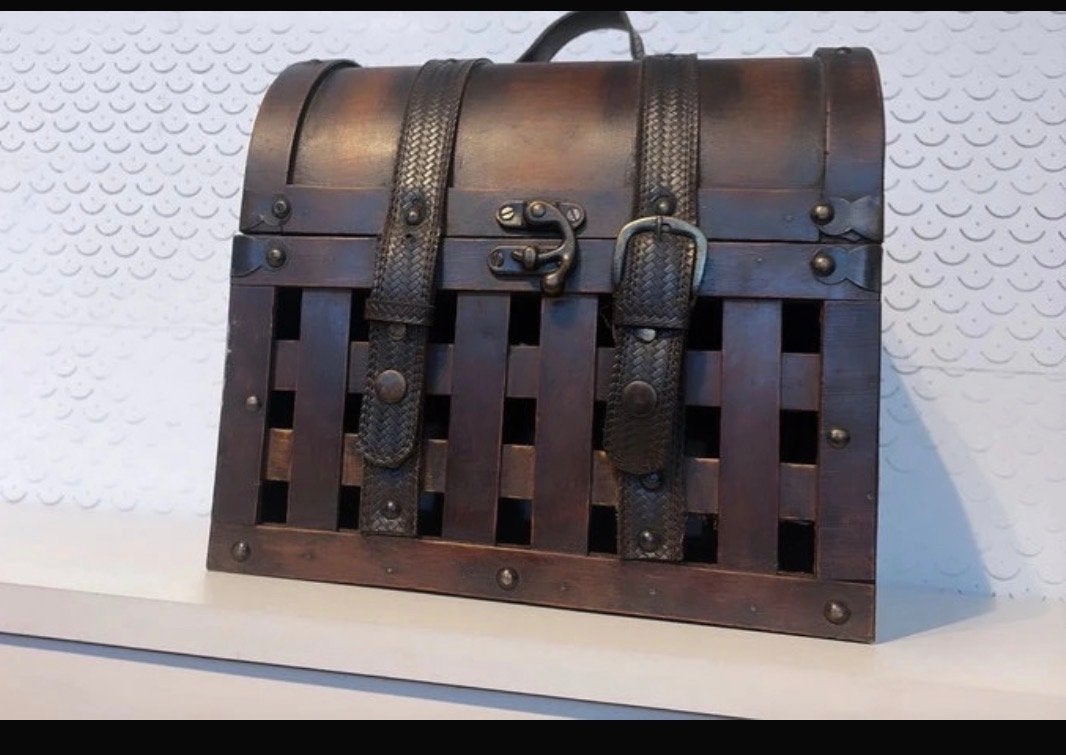 Antiek Houten kist met lederen riemen, Ophalen of Verzenden, Gebruikt, Overige houtsoorten