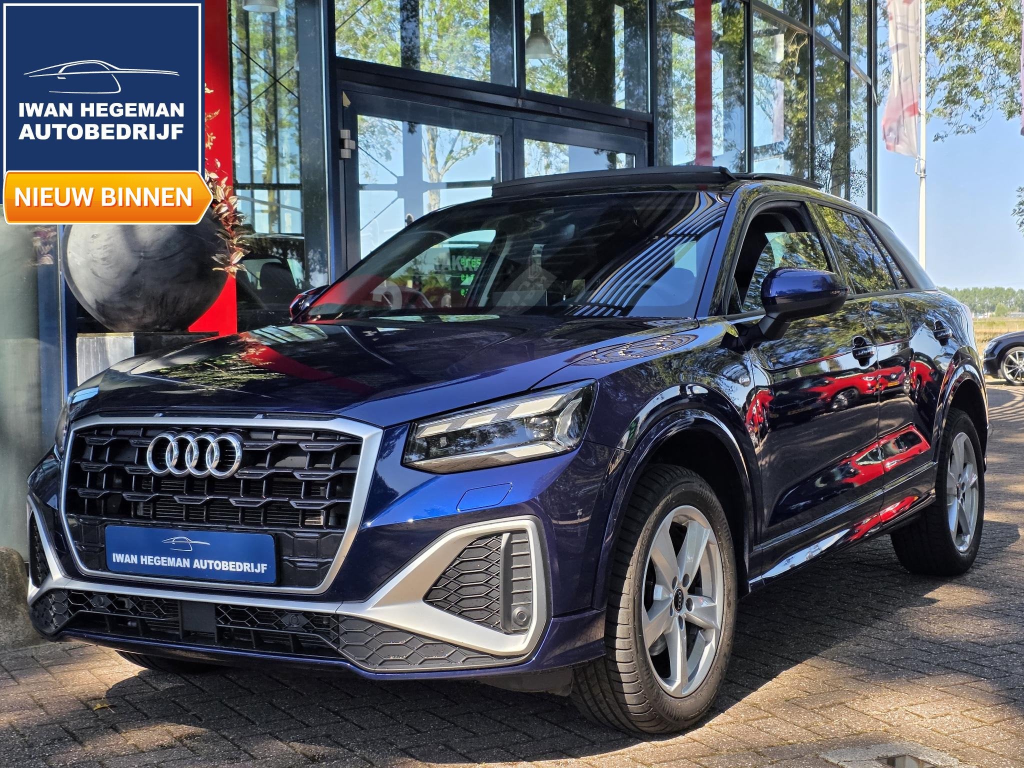 Audi Q2 35 TFSI S Edition | Panoramadak | PDC + Camera | App, 12 maanden, 4 cilinders, Blauw, Leder en Stof