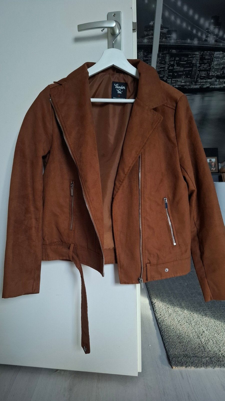 Stoere suède jas van Thunder Fox in maat M, Kleding | Dames, Maat 38/40 (M), Bruin, Thunder Fox, Ophalen of Verzenden