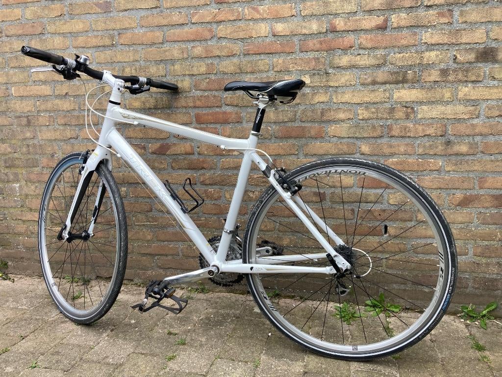 Trek 7.6 FX Hybrid 51cm kleur wit, Fietsen en Brommers, 28 inch, 49 tot 53 cm, Zo goed als nieuw, Meer dan 20 versnellingen