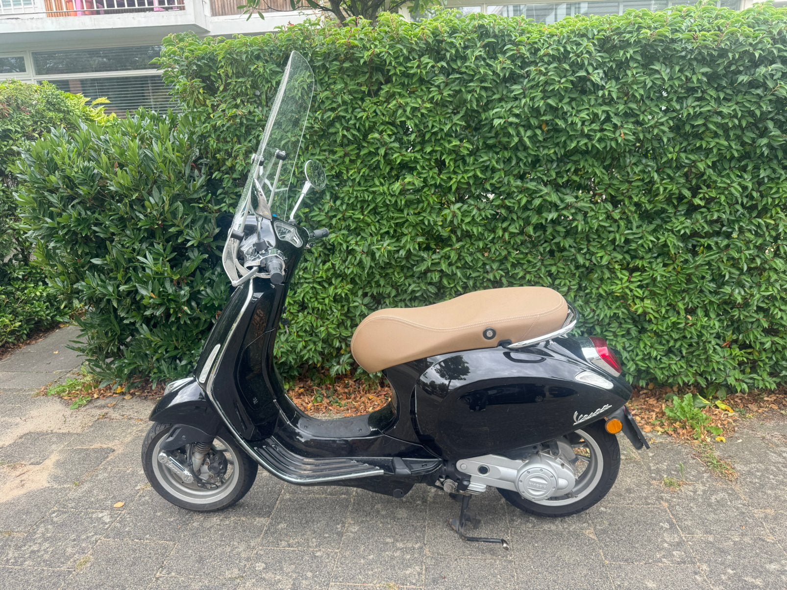 mooie Vespa Primavera 50 4T in het zwart, Ophalen, Nieuw, Benzine, Vespa