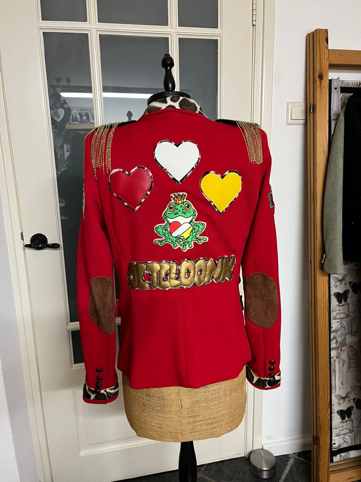 Oeteldonk carnaval jasje M, Ophalen of Verzenden, Zo goed als nieuw, Maat 38/40 (M), Carnaval