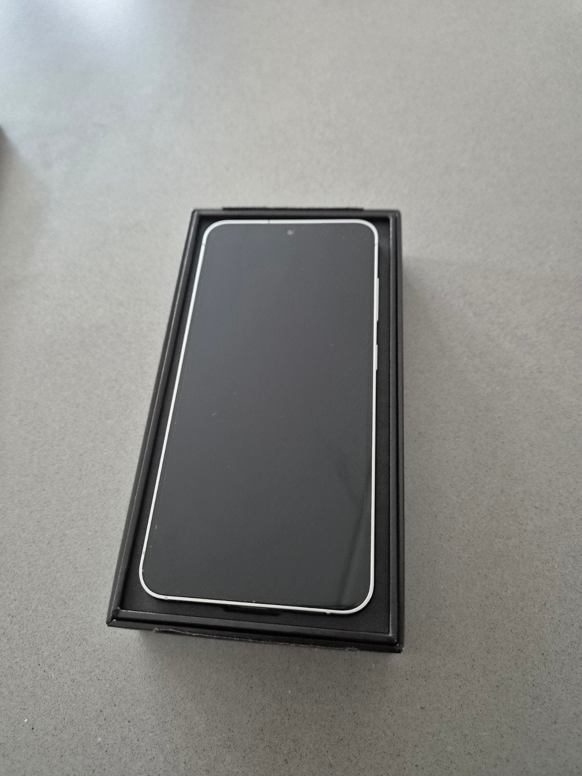 Samsung Galaxy S24 - zilvergrijs