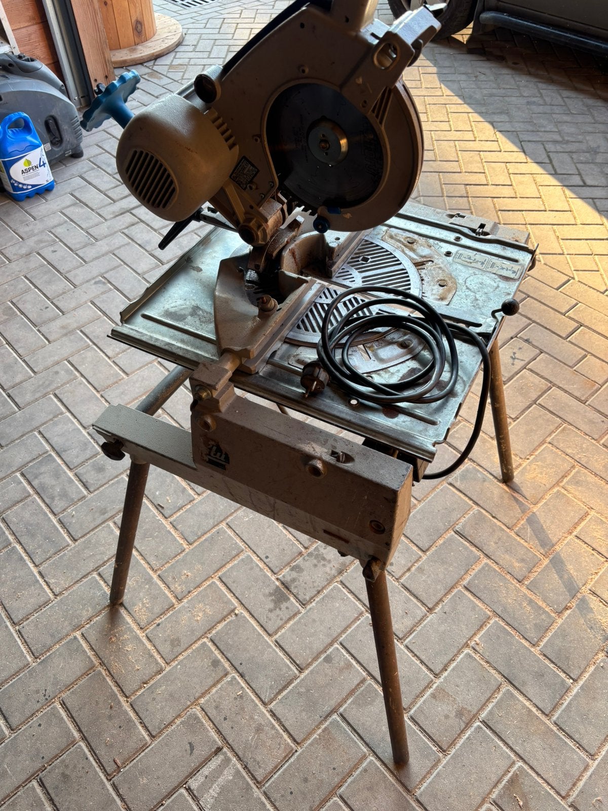 Elu flipover zaag, Doe-het-zelf en Verbouw, Ophalen, Zo goed als nieuw, Afkortzaag, 30 tot 70 mm