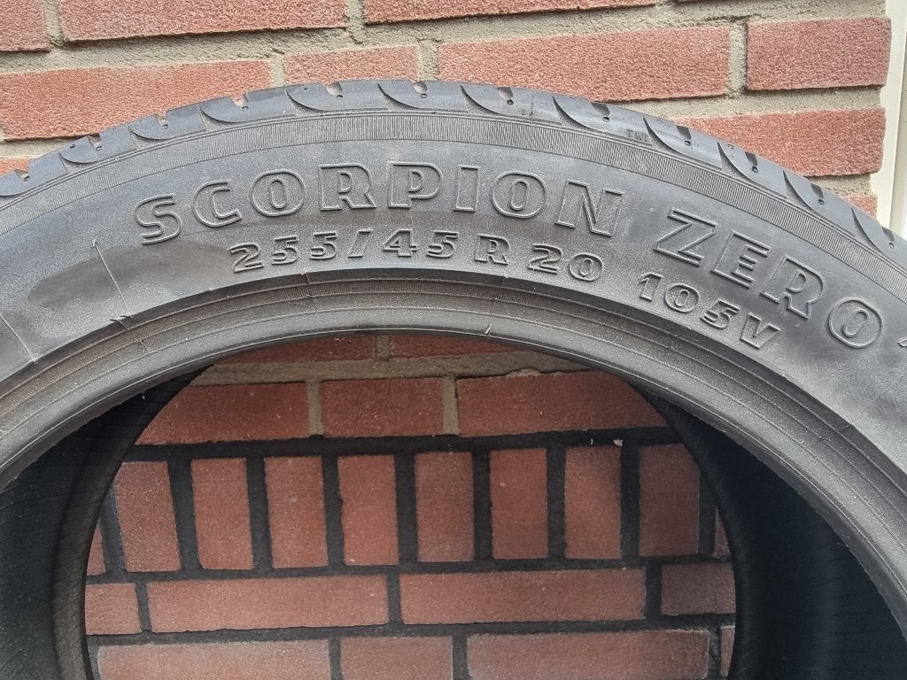Pirelli Scorpion Zero 255-45-20, Ophalen, Gebruikt